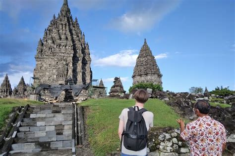  A Arca de Prambanan? Uma Jornada Através da Pedra e da Fé!